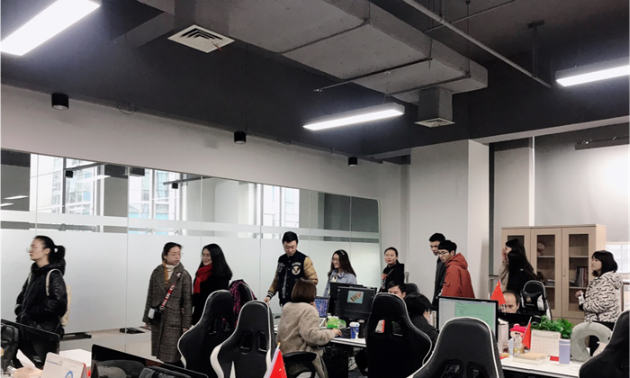 我院赴實習基地開展醫藥軟件中期檢查與見習交流，深化成都軟件開發實踐合作